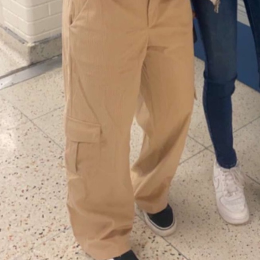 Khaki baggy cargo pants